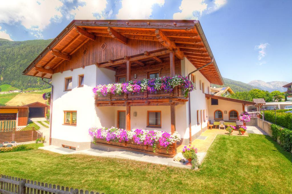 Haus Elisabeth Bed and Breakfast Neustift im Stubaital Buitenkant foto